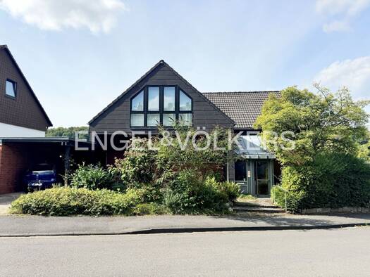 Einfamilienhaus zum Kauf 629.000 € 8 Zimmer 263 m² 507 m² Grundstück Herberhausen Göttingen 37075