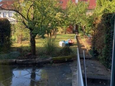 Reihenmittelhaus zur Miete 1.550 € 6 Zimmer 120 m² 273 m² Grundstück frei ab 01.10.2025 Heidingsfeld Würzburg 97084