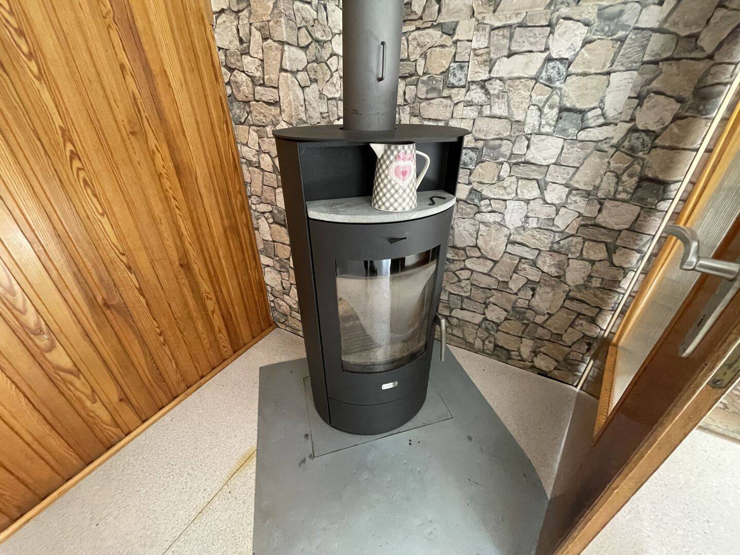 Immobilie in Tröstau - Einfamilienwohnhaus wartet auf den handwerklich begabten Käufer! - Bild 3