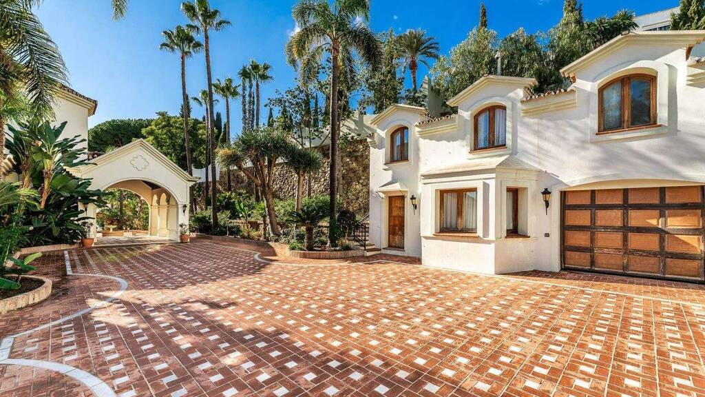 Haus zum Kauf 9.494.000 € 1.337 m² 7.100 m² Grundstück Marbella 29600