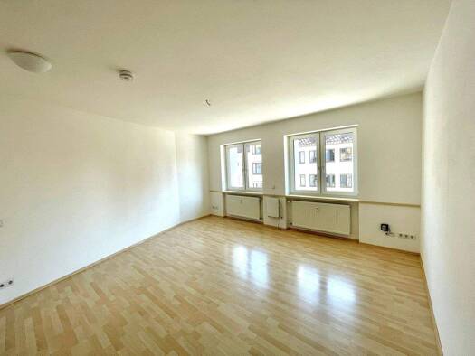 Studio zur Miete 510 € 1 Zimmer 31 m² 2. Geschoss Wittelsbacherring 6 City Bayreuth 95444