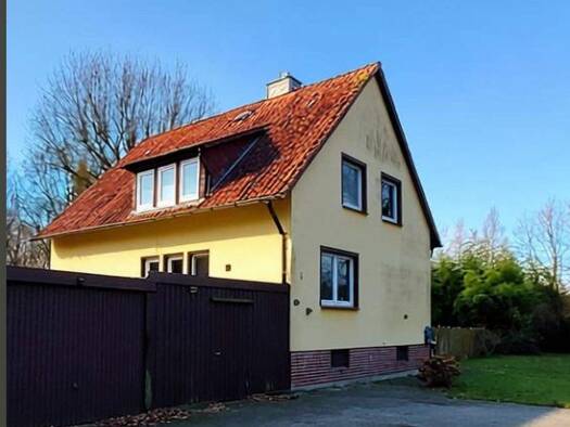 Haus zum Kauf 329.000 € 7 Zimmer 126 m² 1.638 m² Grundstück Schneverdingen 29640