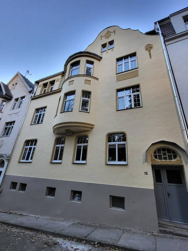 Wohnung zur Miete 805 € 4 Zimmer 107 m² Dachgeschoss Waldstraße 12 Greiz Greiz 07973
