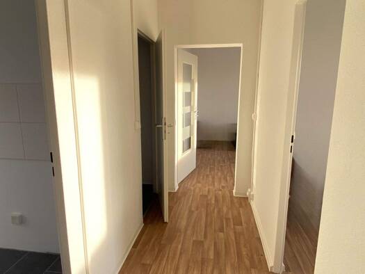 Wohnung zur Miete 371 € 4 Zimmer 74,3 m² 3. Geschoss Siegfried-Flack-Straße 23a Altenburg 4603
