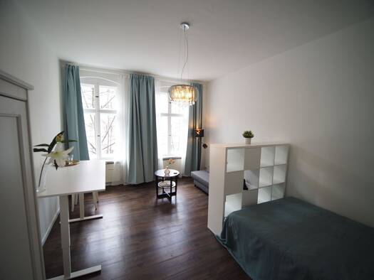 Wohnung zur Miete 980 € 1 Zimmer 37 m² Geschoss 2/3 frei ab sofort Weißensee Pankow 13086