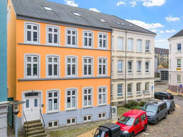 Mehrfamilienhaus zum Kauf als Kapitalanlage geeignet 420.000 € 9 Zimmer 314 m² 190 m² Grundstück Schloßstraße 45 Neustadt Flensburg 24939