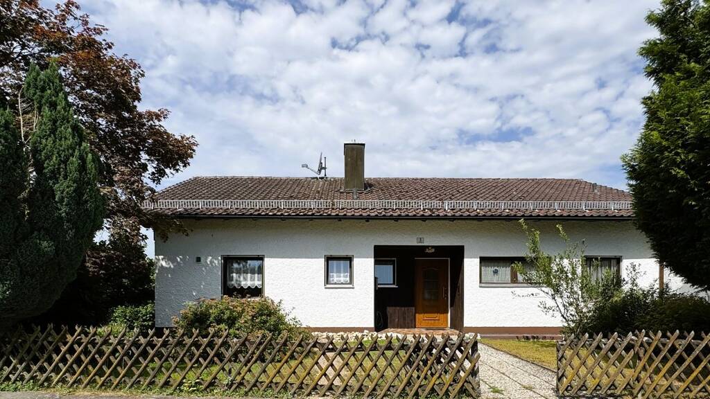 Haus zum Kauf 394.000 € 7 Zimmer 213 m² 863 m² Grundstück Tiefenbach Tiefenbach 94113