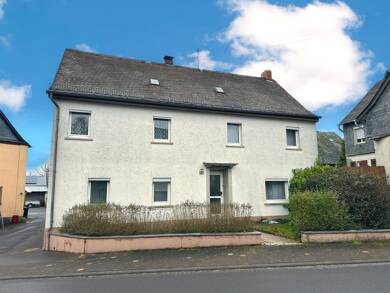 Haus zum Kauf 195.000 € 7,5 Zimmer 195 m² 5.028 m² Grundstück frei ab sofort Haptstraße 3 Sensweiler 55758