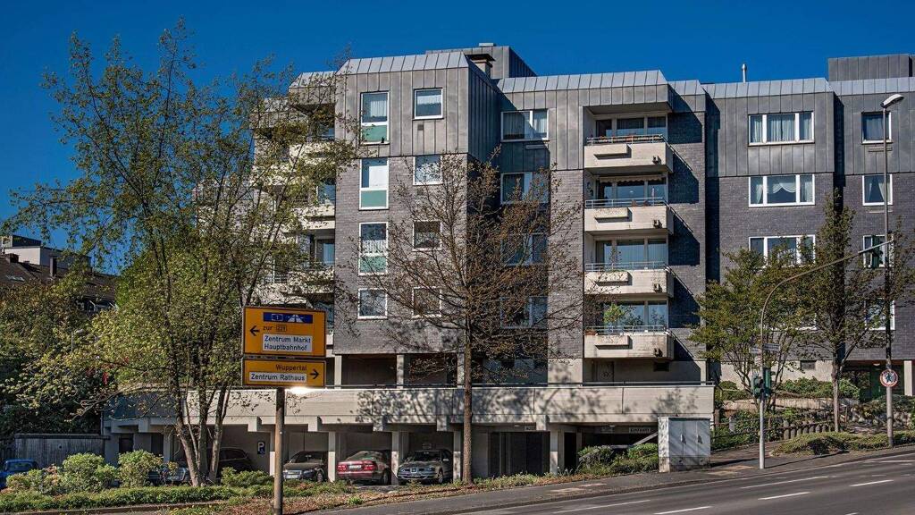 Wohnung zur Miete nur mit Wohnberechtigungsschein 368 € 2 Zimmer 61,9 m² 2. Geschoss frei ab sofort Brunnengasse 21 Innen Remscheid 42853