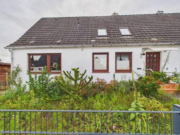 Doppelhaushälfte zum Kauf 349.000 € 5 Zimmer 138 m² 850 m² Grundstück St. Gertrud Lübeck 23564