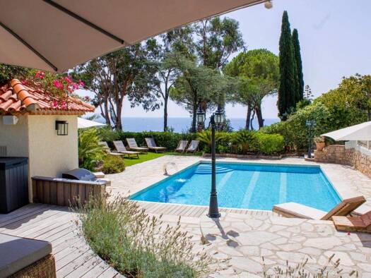 Villa zum Kauf 1.880.000 € 6 Zimmer 213,9 m² 1.212 m² Grundstück Les Issambres Roquebrune-sur-Argens 83380