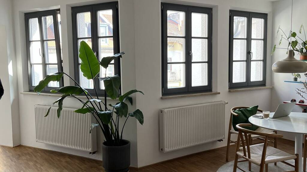 Studio zur Miete 1.260 € 1 Zimmer 114,7 m² 3. Geschoss frei ab 01.06.2026 Innenstadt Fürth 90762