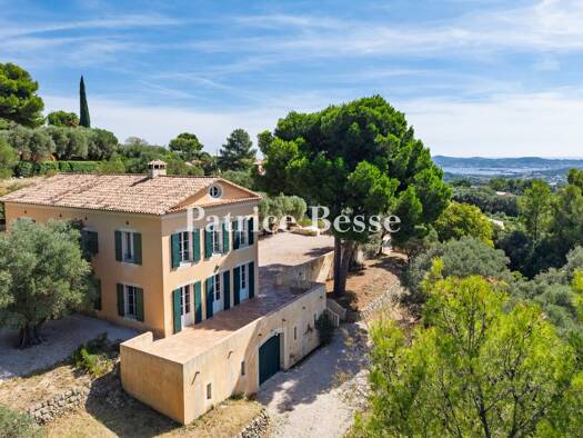 Haus zum Kauf 1.900.000 € 7 Zimmer 250 m² 5.138 m² Grundstück La Ville Ollioules 83190