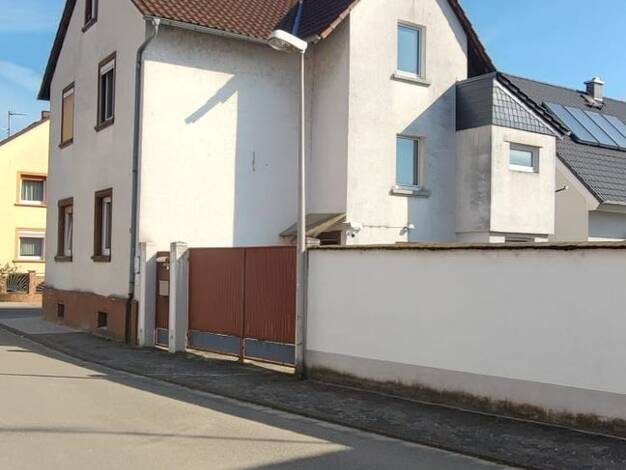 Einfamilienhaus zum Kauf 280.000 € 6 Zimmer 136,8 m² 230 m² Grundstück Stockstadt 64589