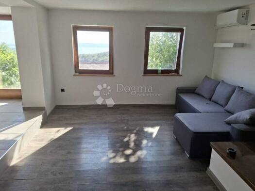Haus zur Miete 200 € 3 Zimmer 120 m² Hreljin, Bakar Bakar