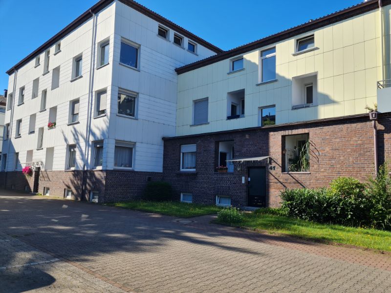 Wohnung zur Miete 455 € 3 Zimmer 74,8 m²<br/>Wohnfläche 1.<br/>Geschoss 01.03.2025<br/>Verfügbarkeit Germanenstraße 39 Frerks Hof Bielefeld 33647