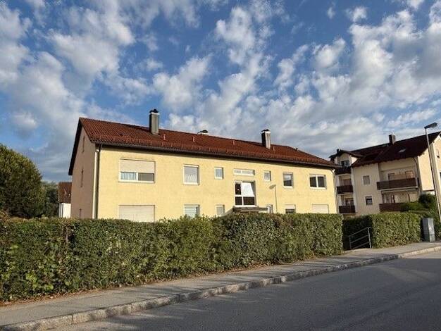 Wohnung zur Miete 790 € 4 Zimmer 95,6 m² Geschoss EG/2 frei ab 01.12.2026 Neustifter Straße 30 d Heining Passau 94036