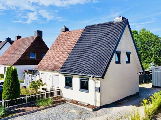 Doppelhaushälfte zum Kauf 260.000 € 2 Zimmer 53 m² 381 m² Grundstück Klausdorf Schwentinental 24222