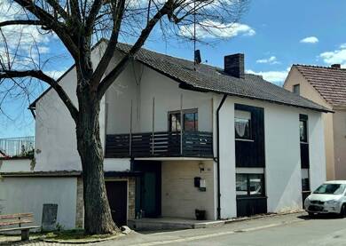 Haus zum Kauf 289.000 € 170 m² 211 m² Grundstück Ringstraße Knetzgau Knetzgau 97478