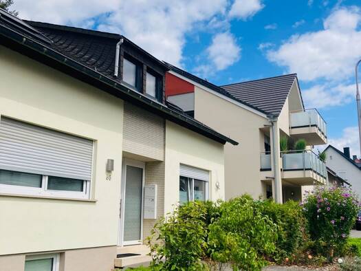 Studio zur Miete 450 € 1 Zimmer 42 m² frei ab sofort Deutschherrenstraße 68 Konz 54329