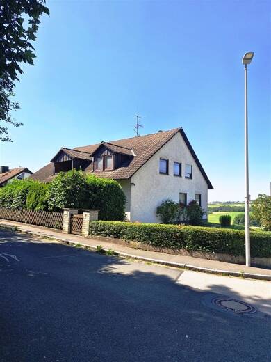 Einfamilienhaus zum Kauf 415.000 € 8 Zimmer 220 m² 927 m² Grundstück frei ab sofort Neunkirchen Neunkirchen a. Brand 91077