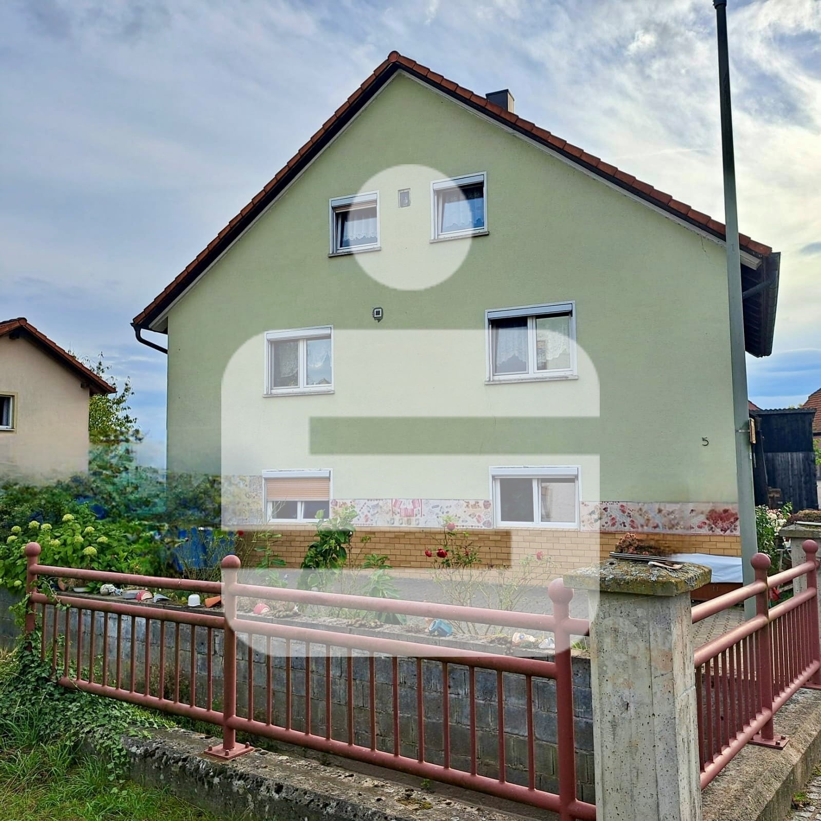 Einfamilienhaus zum Kauf 298.000 € 8 Zimmer 254 m²<br/>Wohnfläche 770 m²<br/>Grundstück Thüngfeld Schlüsselfeld 96132