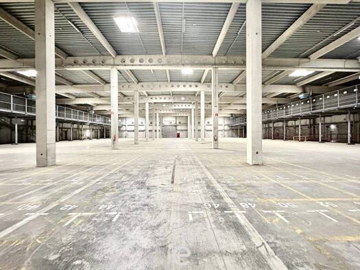 Lagerhalle zur Miete 6,95 € 6.327,9 m² Lagerfläche Wiener Neudorf 2351