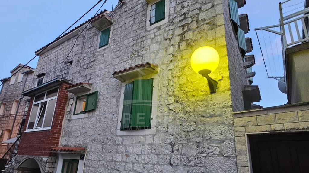 Reihenmittelhaus zum Kauf 300.000 € 3 Zimmer 120 m² Kastela 21217