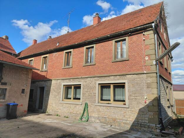 Bauernhaus zum Kauf 250.000 € 8 Zimmer 215 m² 2.233 m² Grundstück frei ab sofort Brünnstadt Frankenwinheim 97447