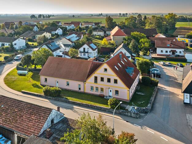 Mehrfamilienhaus zum Kauf als Kapitalanlage geeignet 11 Zimmer 468 m² 1.700 m² Grundstück Riekofen Riekofen 93104