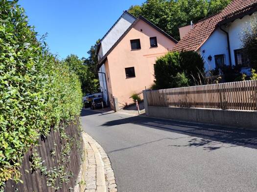 Stadthaus zur Miete 990 € 5 Zimmer 100 m² frei ab 01.02.2026 Amberg 92224