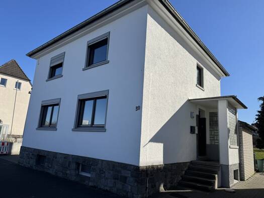 Mehrfamilienhaus zum Kauf 349.000 € 7 Zimmer 165 m² 762 m² Grundstück Voßwinkel Arnsberg / Voßwinkel 59757