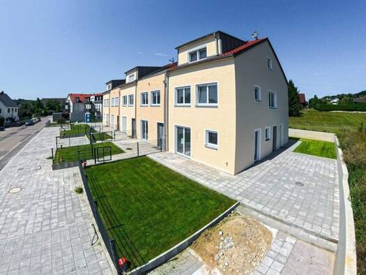 Reihenendhaus zum Kauf - Erstbezug provisionsfrei 795.000 € 5 Zimmer 170 m² 348 m² Grundstück frei ab sofort Klingen Aichach 86551