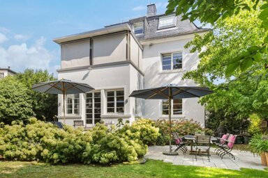 Villa zum Kauf 2.850.000 € 8 Zimmer 245 m² 665 m² Grundstück Niederrad Frankfurt 60528