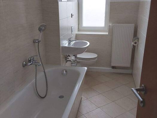 Wohnung zur Miete 415 € 3 Zimmer 59,5 m² 2. Geschoss frei ab 01.04.2026 Otto-Dix-Straße 12 Untermhaus Gera 07548