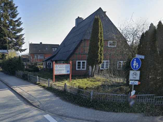 Einfamilienhaus zum Kauf 245.000 € 10 Zimmer 339 m² 711 m² Grundstück Flintbek 24220