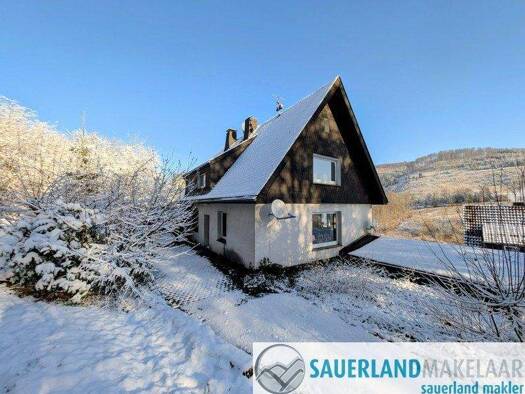 Mehrfamilienhaus zum Kauf 279.500 € 7 Zimmer 218 m² 1.485 m² Grundstück Brilon-Wald Brilon 59929