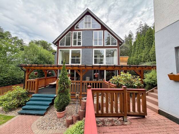 Haus zum Kauf 499.500 € 14 Zimmer 364 m² 1.000 m² Grundstück Willingen Willingen (Upland) 34508
