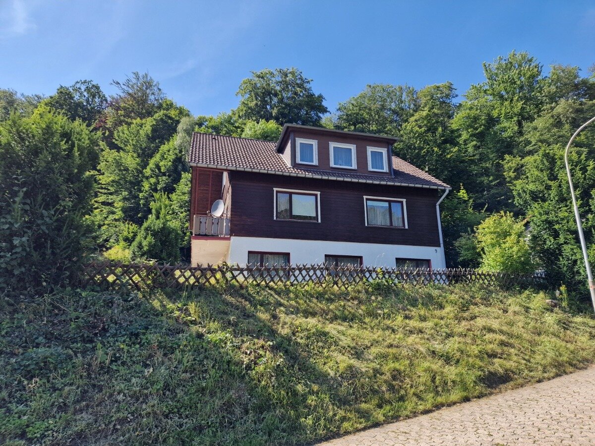 Mehrfamilienhaus zum Kauf 99.900 € 8 Zimmer 150 m²<br/>Wohnfläche 1.215 m²<br/>Grundstück ab sofort<br/>Verfügbarkeit Walkenried 37445