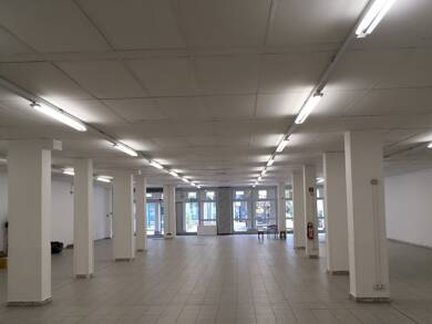 Laden zur Miete 1.900 € 387,3 m² Verkaufsfläche Sindelfinger Straße 16 Sindelfingen 71069