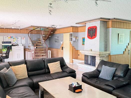 Wohnung zum Kauf 545.000 € 5 Zimmer 228 m² Zuffenhausen Zuffenhausen 70435