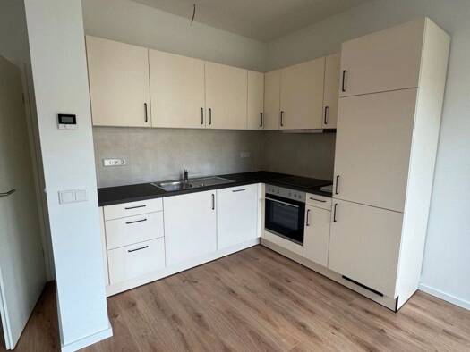 Wohnung zur Miete 1.034 € 3 Zimmer 75 m² Geschoss 2/3 frei ab sofort Wahren Leipzig 04159