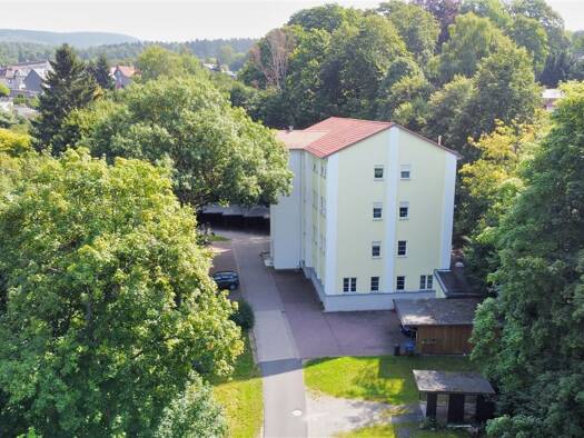 Mehrfamilienhaus zum Kauf als Kapitalanlage geeignet 1.172.000 € 1.001 m² 4.074 m² Grundstück Zella-Mehlis 98544