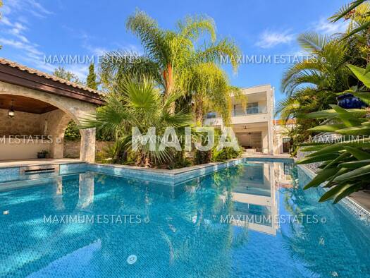 Villa zum Kauf 1.173.858 € 8 Zimmer 380 m² KYR111 Kyrenia 99300