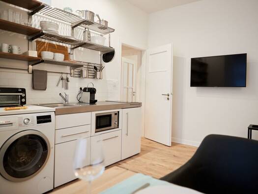 Wohnung zur Miete 1.200 € 2 Zimmer 37 m² Geschoss 4/5 frei ab 01.09.2026 Maxvorstadt München 80333