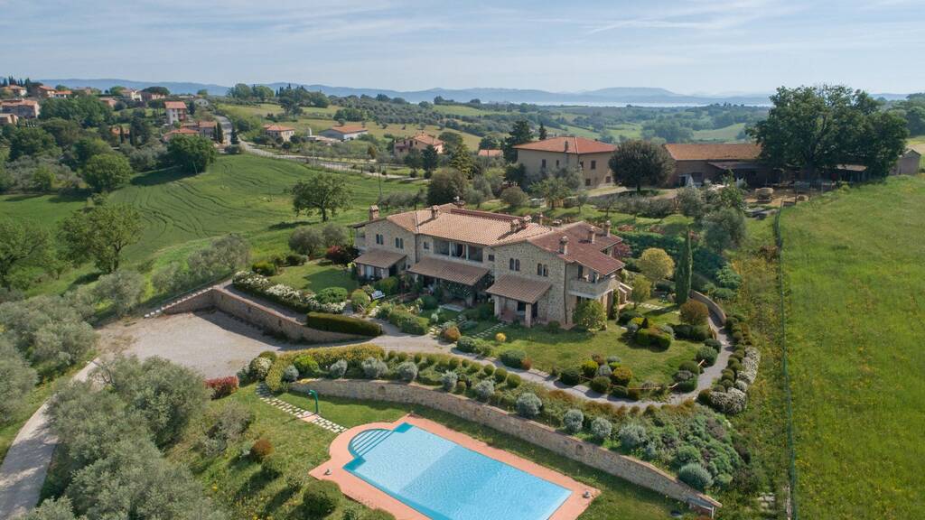 Wohnung zum Kauf - Erstbezug 350.000 € 4 Zimmer 100 m² Panoramablick Castiglione del Lago 06061