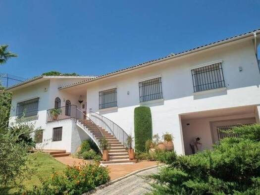 Chalet zum Kauf 990.000 € 6 Zimmer 442 m² 2.023 m² Grundstück Córdoba 14012