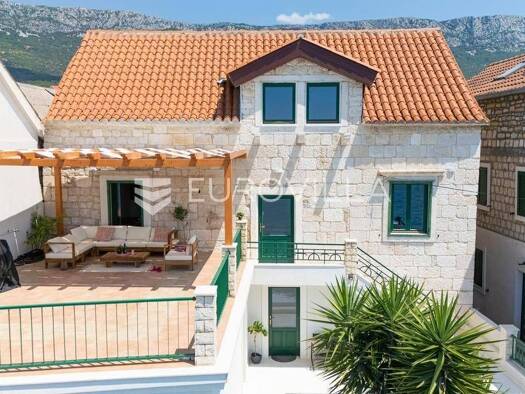 Haus zum Kauf 1.350.000 € 7 Zimmer 268 m² Kastel Sucurac Kaštel Sućurac 21212