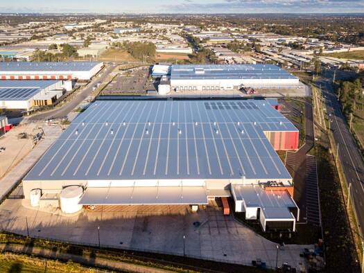 Lagerhalle zur Miete 2.000 m² Lagerfläche teilbar ab 1.000 m² Adelsdorf 91325