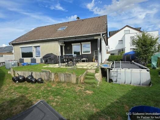Mehrfamilienhaus zum Kauf 799.000 € 7 Zimmer 236 m² 579 m² Grundstück Kleinsachsenheim Sachsenheim 74343
